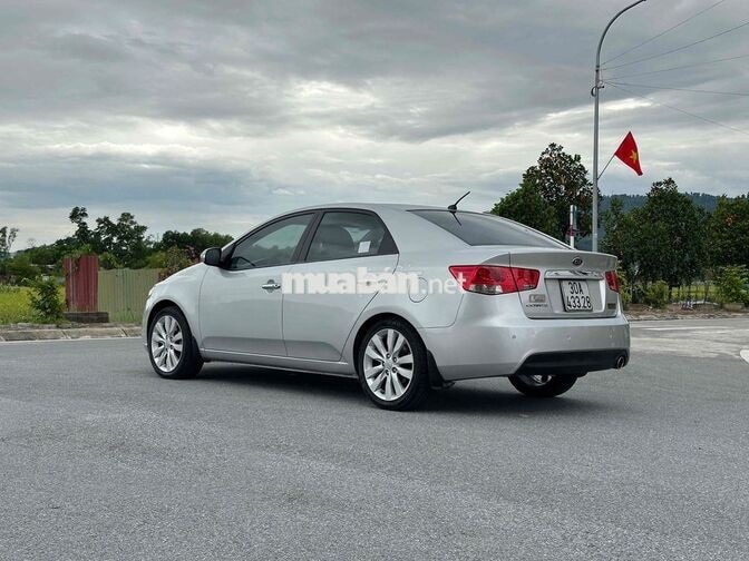 Kia Cerato số tự động nhập khẩu bản Full zin 100%