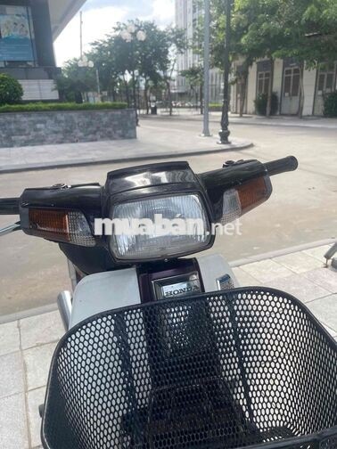 Honda Dream Thái mộc chất e bán 13,5 triệu cho ae.