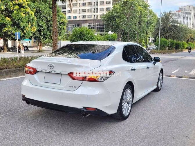 Toyota Camry 2.5Q 2019 Trắng ngọc trai