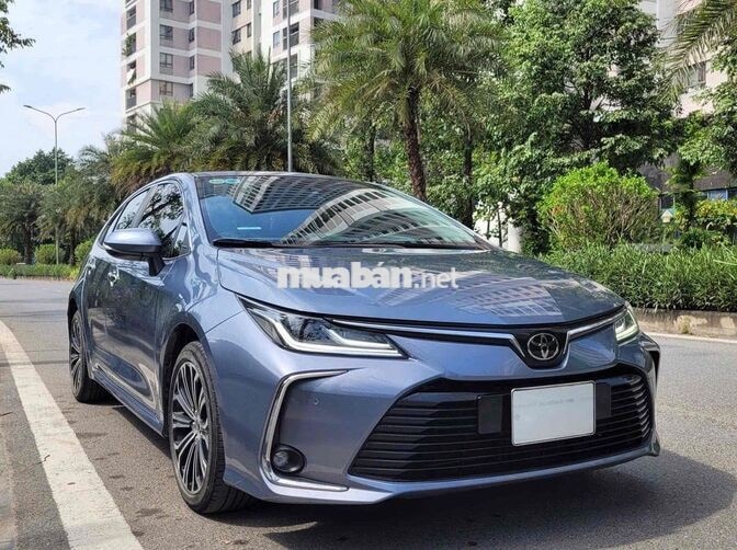 Toyota Corolla Altis 1.8V 2022 Xanh xám 19000 km