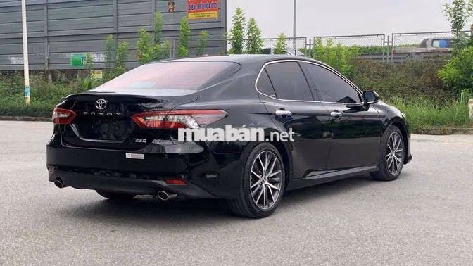 Toyota Camry 2.5Q 2023 60.000 km Đen