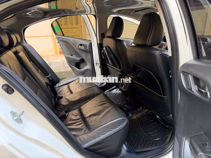 Honda City TOP 2018 Trắng Tự động 89.000 km