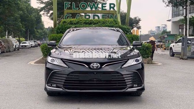 Toyota Camry 2.5Q 2023 60.000 km Đen