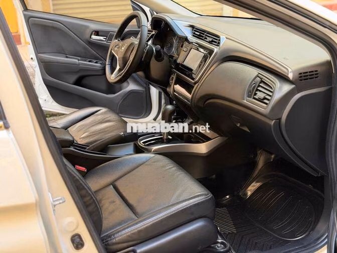 Honda City TOP 2018 Trắng Tự động 89.000 km