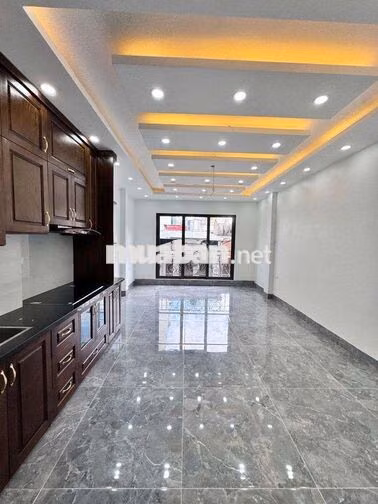 15.x tỷ - Phân Lô Hoàng Quốc Việt 36m2 6 tầng thang máy, ô tô vào nhà