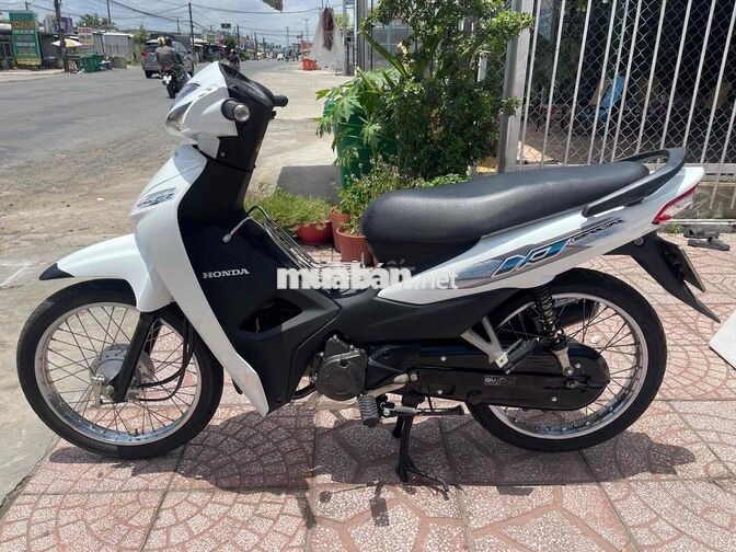 Honda Wave Alpha 2024 Trắng 30000 km máy zin