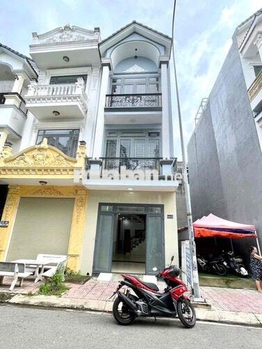 nhà 2 lầu 1 trệt Bình Chuẩn,Gần ngã tư miễu ông cù,đường 7m,4p ngủ