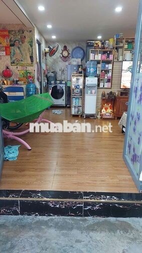 Nhà chính chủ, có sổ hồng riêng cần bán gấp