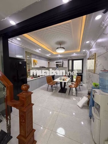 nhà 5 tầng 4pn 5wc hẻm 7m phù hợp ở và làm vp cty kd online