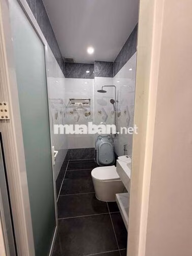 nhà 5 tầng 4pn 5wc hẻm 7m phù hợp ở và làm vp cty kd online
