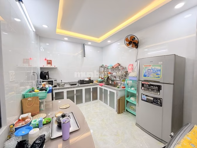 Bán Nhà Hẻm 650 Điện Biên Phủ Q10 52M2 Ngang 3M5 3 Tầng 3 PN - 8 Tỷ 9