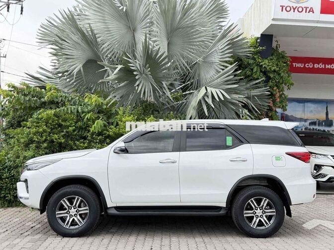 Toyota Fortuner 2024 2.4L 4x2 AT Trắng