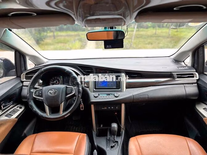 TOYOTA INNOVA 2.0G số tự động sản xuất 2019