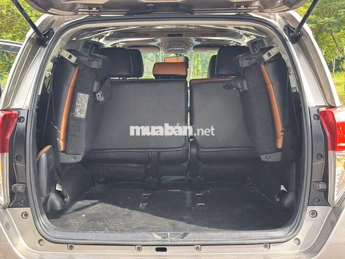 TOYOTA INNOVA 2.0G số tự động sản xuất 2019