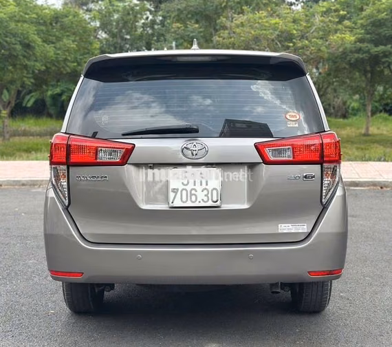 TOYOTA INNOVA 2.0G số tự động sản xuất 2019