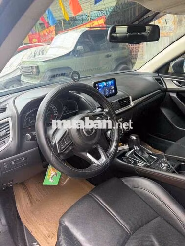 cần bán xe chính chủ mazda3 xám bạc ít đi