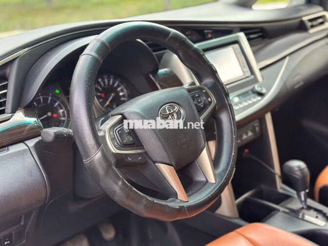 TOYOTA INNOVA 2.0G số tự động sản xuất 2019