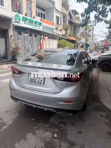 cần bán xe chính chủ mazda3 xám bạc ít đi