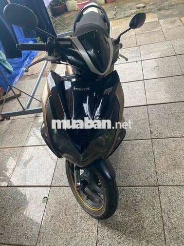 Honda Air Blade Đen vàng
