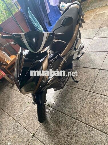 Honda Air Blade Đen vàng