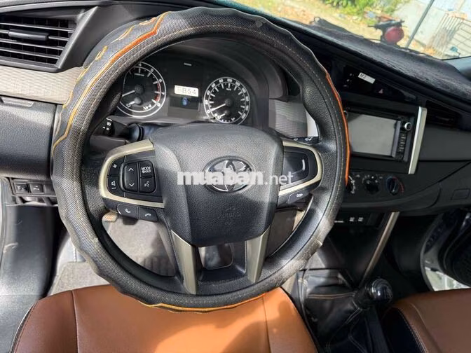 Toyota Innova 2017 Số sàn Bạc