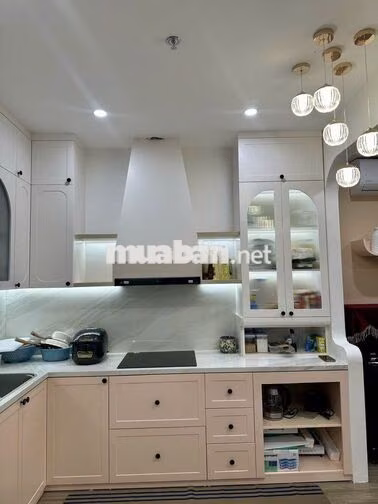 Chính chủ bán gấp căn 1 ngủ + 43m- giá 2,6 tỷ KĐT Vinhomes Smart City.