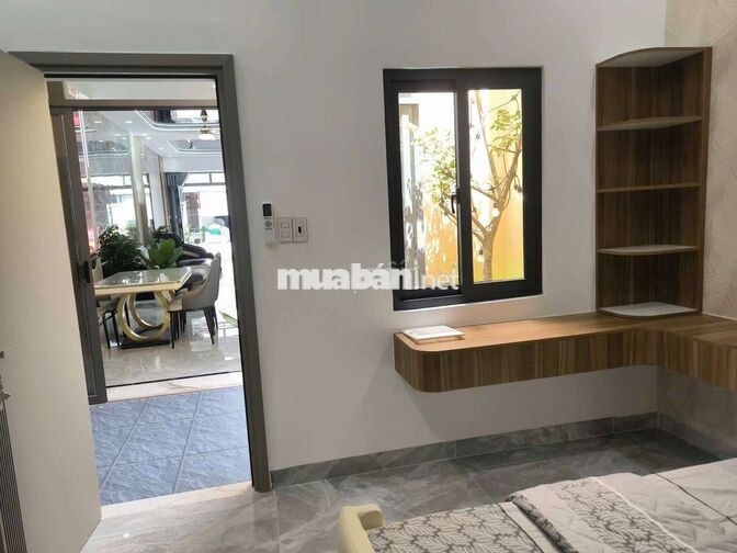 nhà mốt trệt 2 lầu có sản phơi đồ và sân thượng