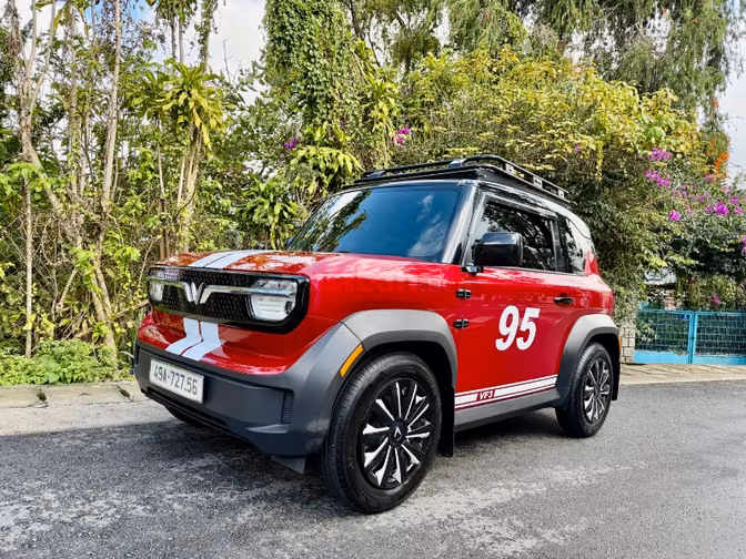 Vinfast VF3 Màu Đỏ Pin Mua Sản Xuất 2025 Odo 8000km siêu mới 
