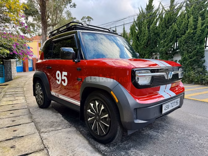 Vinfast VF3 Màu Đỏ Pin Mua Sản Xuất 2025 Odo 8000km siêu mới 