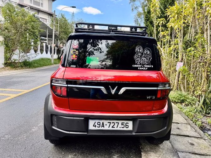 Vinfast VF3 Màu Đỏ Pin Mua Sản Xuất 2025 Odo 8000km siêu mới 