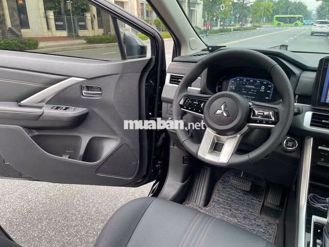 Xpander Premium 2025 fom 2026 mới cứng