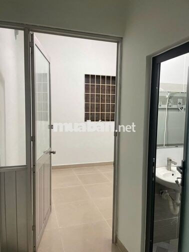 nhà cho thuê 4.5x14m, T+L.  Gần chợ Dĩ an,  giá 20tr