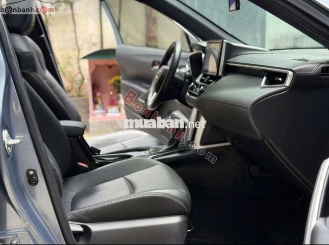 Toyota Corolla Cross V 2021 Xám 85.000km