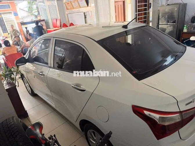 Hyundai I10 2021 Bản đủ Tự động Trắng