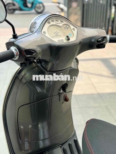 Piaggio Vespa LX125ie 2012 Xám Titan . BSTP