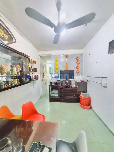 Hẻm Đẹp Cạnh Mặt Tiền Nguyễn Trãi Quận - 43M2 3 Tầng 5 PN - 7 Tỷ 2