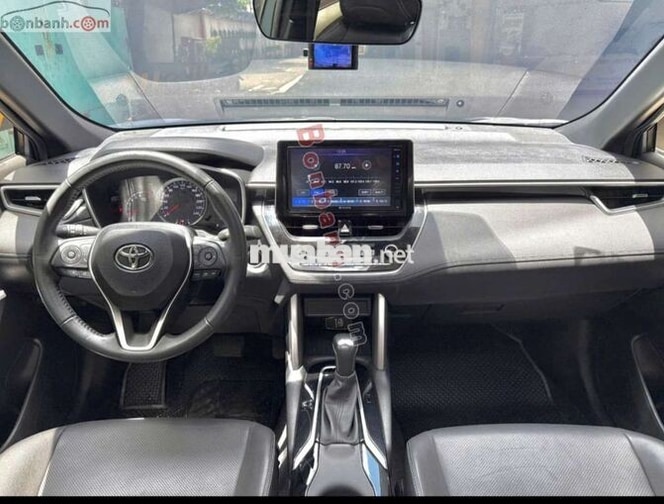Toyota Corolla Cross V 2021 Xám 85.000km