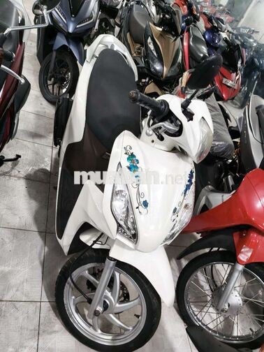 Honda Vision Trắng