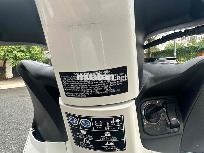 Honda SH Mode 2025 Trắng