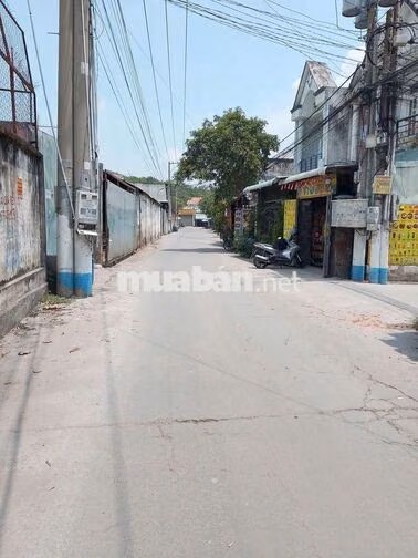 nhà lầu trệt gồm 3 phòng ngủ bình chuẩn 
