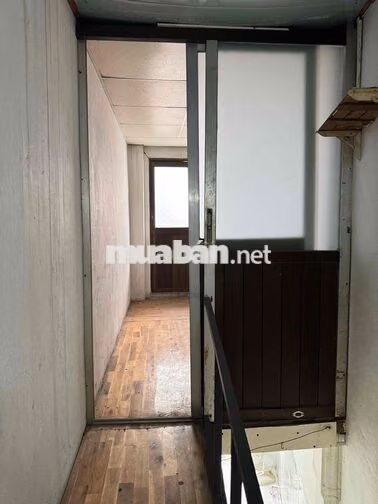 CHO THUÊ NHÀ NHỎ NGUYÊN CĂN - 1 TRỆT - 1 GÁC - 1WC - BAN CÔNG