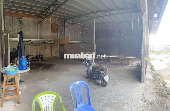 cho thuê 2 kho và 2000m2 đất trống làm xưởng hoặc bãi đậu xe