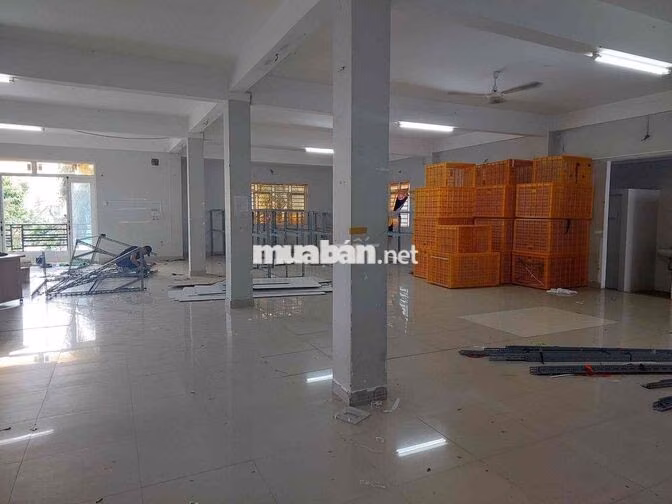 cho thuê kho xưởng 1200m2 sạch đẹp có pccc
