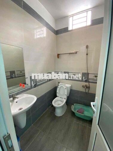 Cho Thuê Biệt Thự Mini DT 9x13m Sân Ôtô 1Trệt 3Lầu 4Pn 3Wc Gần Uỷ Ban