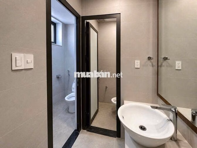 CHO THUÊ TÒA BUILDING MỚI 1280M2 TRUNG TÂM QUẬN 3