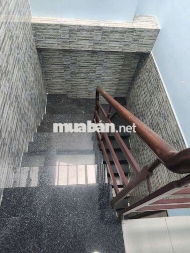 Cho thuê nhà nguyên căn 4 phòng đường Lê Văn Lương 