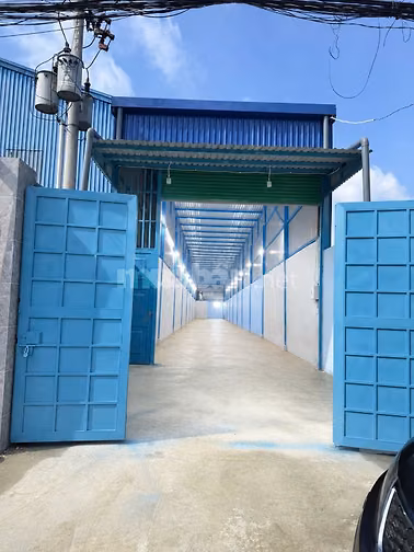 Chính chủ cho thuê nhà xưởng mới xây, đẹp. Diện tích: 225 m² (5×45)