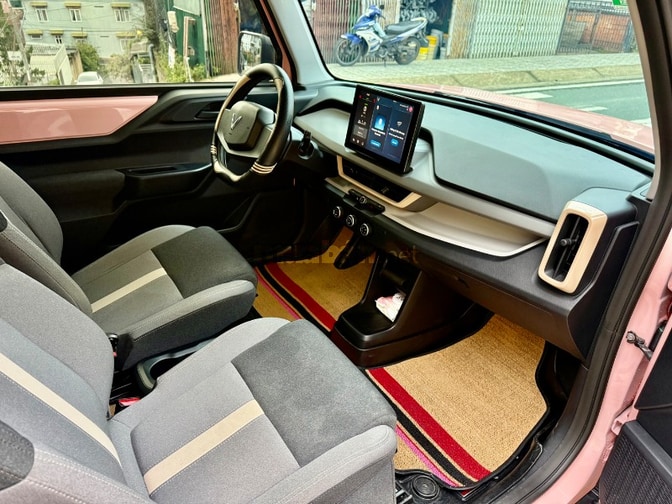 Vinfast VF3 Hồng Pin mua ĐK T1/2025 xe 9000km 