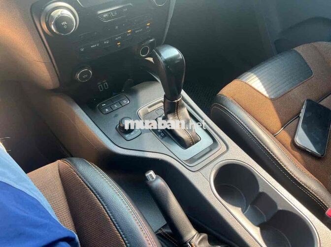 Ford Ranger Wildtrak Tự động Cam 5 chỗ