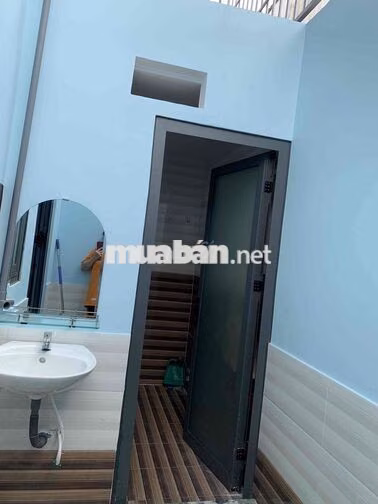 bán nhà rìa khu tái định cư long phú 76m2